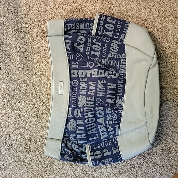 Miche Demi cover - Hope lives - Picture 1 of 5